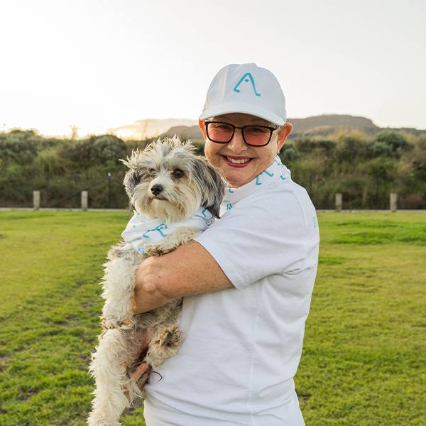 Walksport Kit - White Flexfit cap + ed!