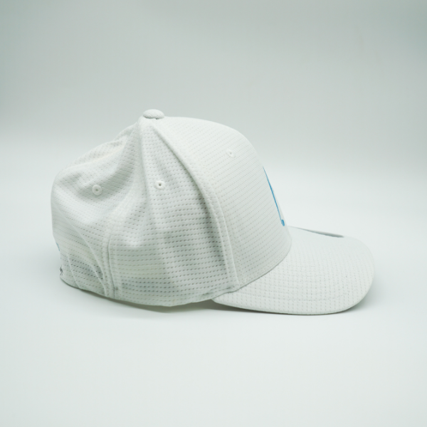 Walksport Kit - White Flexfit cap + ed!